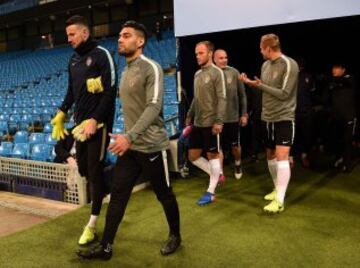 Falcao entrena en Manchester para el duelo de Champions