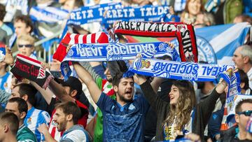 Afición en la grada del Reale Arena