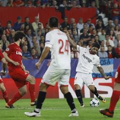Berizzo entrega las llaves de su Sevilla al mejor Éver Banega