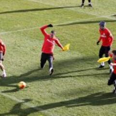 El vestuario del Atlético 'pasa' de la sanción FIFA: "Hay plantilla"