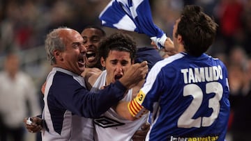 13/05/06 partido de liga 1ª division
ESPANYOL - REAL SOCIEDAD
GOL COROMINAS ALEGRIA SALVACION PERMANENCIA
PUBLICADA 14/05/06 MA21 4COL