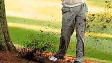 <b>CON PROBLEMAS.</B> Sergio no fue certero y tocó demasiada arena.