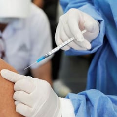 Vacuna COVID en Madrid a niños y mayores de 30 años: cuándo empieza, dónde y qué vacuna se pone