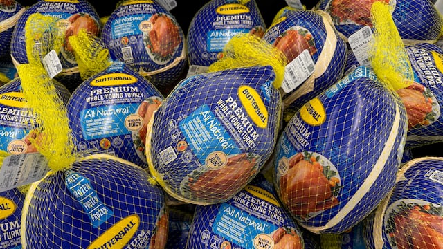 Americans consume more than 40 million turkeys during Thanksgiving. Find out which state has the highest consumption.