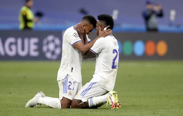 Houston, tenemos dos cohetes