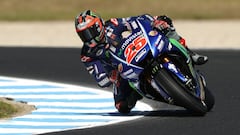 Maverick Vi&ntilde;ales con la Yamaha en el test de Australia.