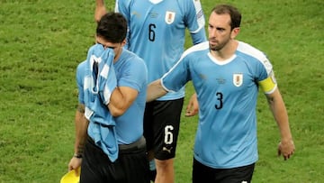 Per¨² echa a Uruguay en los penaltis y se mete en semifinales
