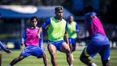 Roger Martínez durante un entrenamiento con América de México.