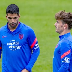 Griezmann-Suárez en ataque y De Paul entra en el centro del campo