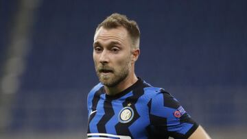 Inter Milan's Christian Eriksen controls the ball during the Champions League group B soccer match between Inter Milan and Borussia Moenchangladbach at the San Siro stadium in Milan, Italy, Wednesday, Oct. 21, 2020. hristian Eriksen's short-live