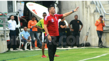 Presidente de Junior confirma la continuidad de Juan Cruz Real