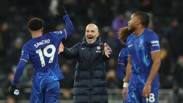 Chelsea se beneficia de los tropiezos de Liverpool y Arsenal