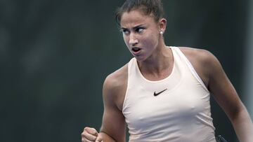 Sara Sorribes gana a Martincova y pasa a segunda ronda