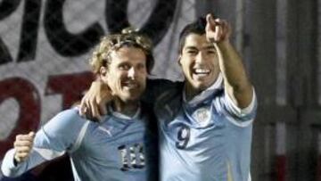 El Atlético transige y Forlán no se marchará