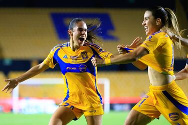 Los goles de las ganadoras llegaron de la mano de la sudafricana Thembi Kgatlana y las mexicanas Stephany Mayor y Nayeli Rangel.