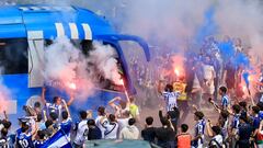 La marea ‘txuri-urdin’ impulsa hacia Sevilla