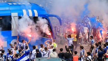 La marea ‘txuri-urdin’ impulsa hacia Sevilla