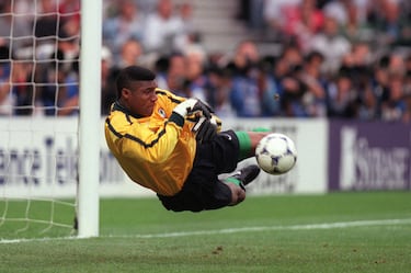 El 3 de julio  falleció Peter Rufai, exportero nigeriano de Deportivo y Hércules en los años 90. Fue internacional en 60 ocasiones y disputó los Mundiales de EE UU ‘94 y Francia ‘98, en el que se enfrentó a España en la primera jornada con una histórica victoria para las águilas verdes.