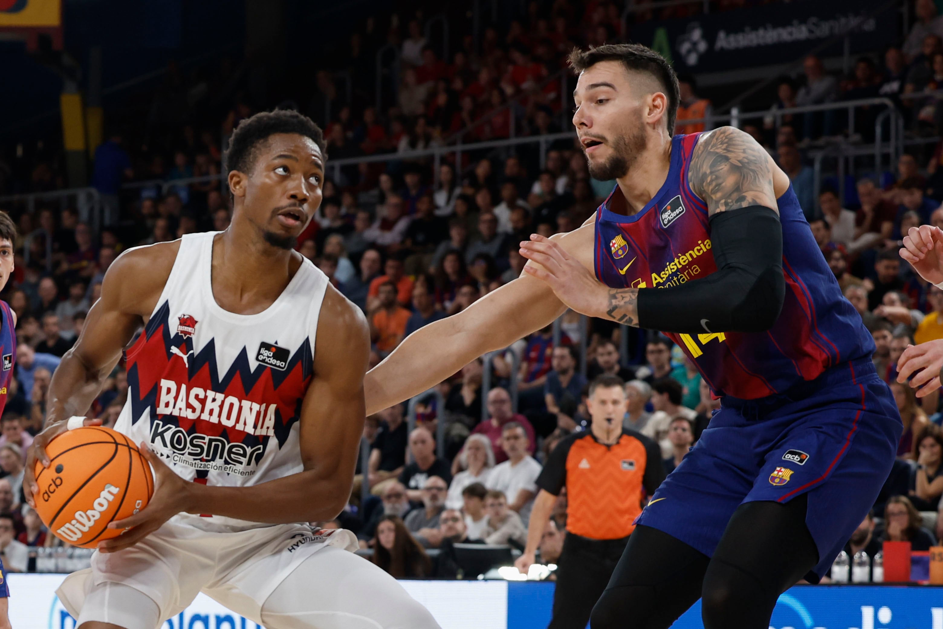 El Barça cierra la etapa Orellana recuperando su identidad