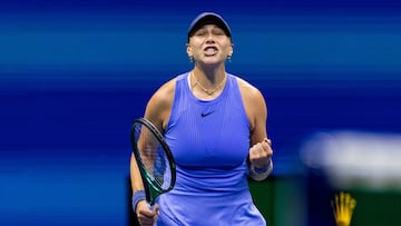 Amanda Anisimova celebra su victoria ante Naomi Osaka en el US Open.