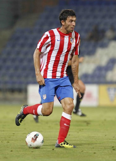 Atualmente, é um verdadeiro jogador de Ove. Ele não disse nas seguintes categorias do Atlético e o primeiro time da Getafe, mas seu sonho foi quebrado em sua partida de estréia.