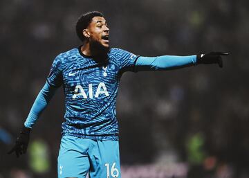 El delantero neerland¨¦s del Villarreal, Arnaut Danjuma, decidi¨® cambiar su destino a ¨²ltima hora, ya que tras tener acordada su cesi¨®n con el Everton, lleg¨® a un acuerdo para cerrar su cesi¨®n al Tottenham. El Tottenham se guarda una opci¨®n de compra.