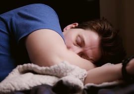 Dr. Joaquín Durán Cantolla, experto en ciencias del sueño: “¿Qué es esa moda de dormir con la boca tapada con una cinta?”