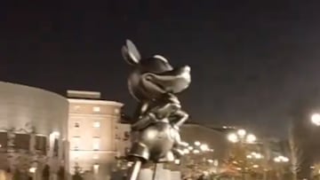 ¿Por qué hay un Mickey gigante en la Plaza de España de Madrid?