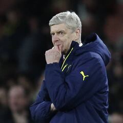 Wenger tendrá en cuenta lo que dicen los fans para renovar