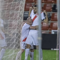 El Rayo vuelve a colocarse líder de Segunda 840 días después