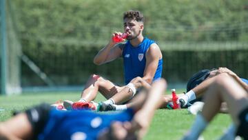 Nolaskoain est&aacute; a un paso del Deportivo y pudo ejercitarse hoy por &uacute;ltima vez con el Athletic.