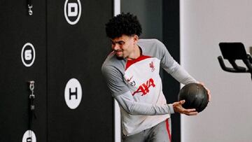 Luis Fernando Díaz trabaja para volver con Liverpool