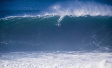 El sudafricano dijo que el peligro de Nazaré es el rescate, puesto que no hay vía de salida. Aunque claro, si ya empieza uno de culo...