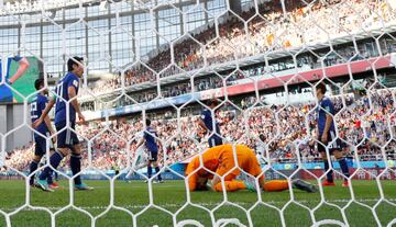 Eiji Kawashima se lamenta del gol 0-1.