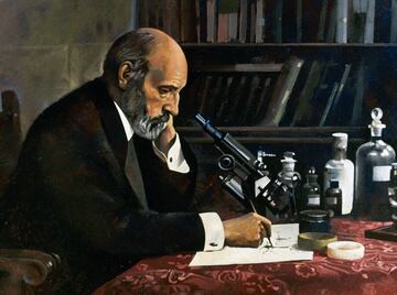 Nacido en Petilla de Aragón, municipio español de Navarra, fue médico y científico español, especializado en histología y anatomía patológica. Algunos de sus trabajos más importantes son: 'Manual de histología normal y técnica micrográfica' (1889), el 'Manual de anatomía patológica general' (1890). En 1906 compartió el Premio Nobel de Medicina con el doctor Camilo Golgi "en reconocimiento de su trabajo sobre la estructura del sistema nervioso".  Gracias a este trabajo debemos el descubrimiento de las hendiduras sinápticas.