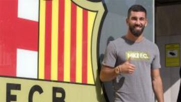 Arda ya está en Barcelona para ser presentado: "Es un gran día"
