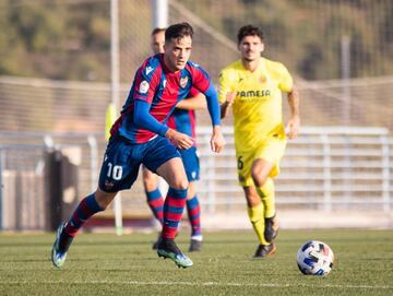 Blesa con el Atlético Levante en Buñol.