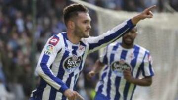 Lucas Pérez celebra su gol ante el Granada