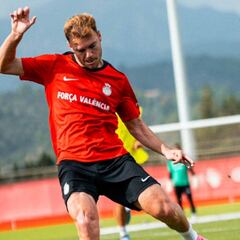 Toni Lato, baja por lesión