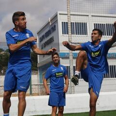 El Melilla entrena en césped artificial de cara a Son Malferit