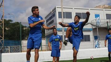 El Melilla entrena en c¨¦sped artificial de cara a Son Malferit