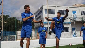 El Melilla entrena en césped artificial de cara a Son Malferit