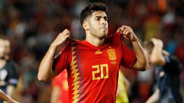 Asensio celebrando su gol.