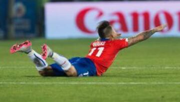 Eduardo Vargas ve desde el banco la caída del Hoffenheim