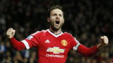 El futbolista del Manchester United, Juan Mata, durante un partido de Premier League.