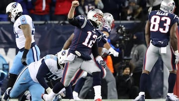 Patriots pasan caminando al juego por el Campeonato de la AFC