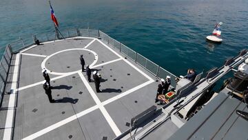 Iquique, 21 de Mayo de 2020.
Se conmemora el 21 de Mayo en Iquique en plena emergencia sanitaria por la pandemia del coronavirus en Chile. En la imagen, el alcalde de Iquique Mauricio Soria, el intendente de Tarapaca Miguel Angel Quezada y el Contraalmirante de la Armada Alberto Soto.
Alex Diaz/Aton Chile