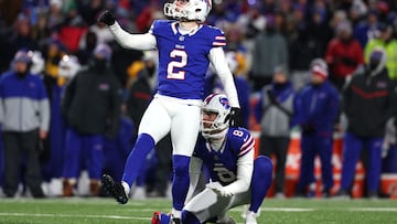 ORCHARD PARK, NEW YORK - JANUARY 21: Tyler Bass #2 of the Buffalo Bills misses a 44 yard field goal attempt against the Kansas City Chiefs during the fourth quarter in the AFC Divisional Playoff game at Highmark Stadium on January 21, 2024 in Orchard Park, New York.   Al Bello/Getty Images/AFP (Photo by AL BELLO / GETTY IMAGES NORTH AMERICA / Getty Images via AFP)
