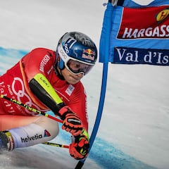 Odermatt reina por tercer año consecutivo en Val d’Isere