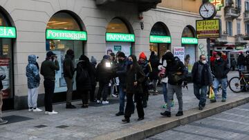 Queue at pharmacy to purchase rapid test pads for covid-19. The new wave with the Omicron variant increased infections under the Christmas holiday during Queue at pharmacy to purchase rapid test pads for covid-19., News in Milan, Italy, December 24 2021